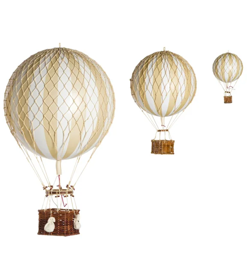 Travels light, White Ivory