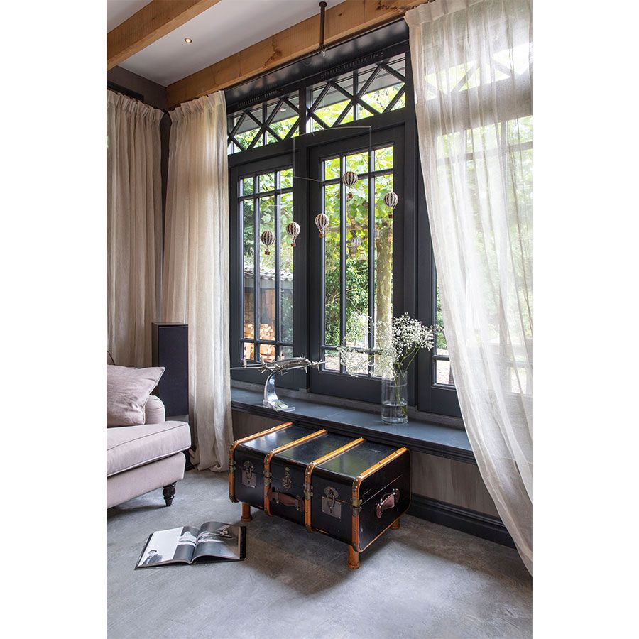 Flying the Skies Mobile, Black & White