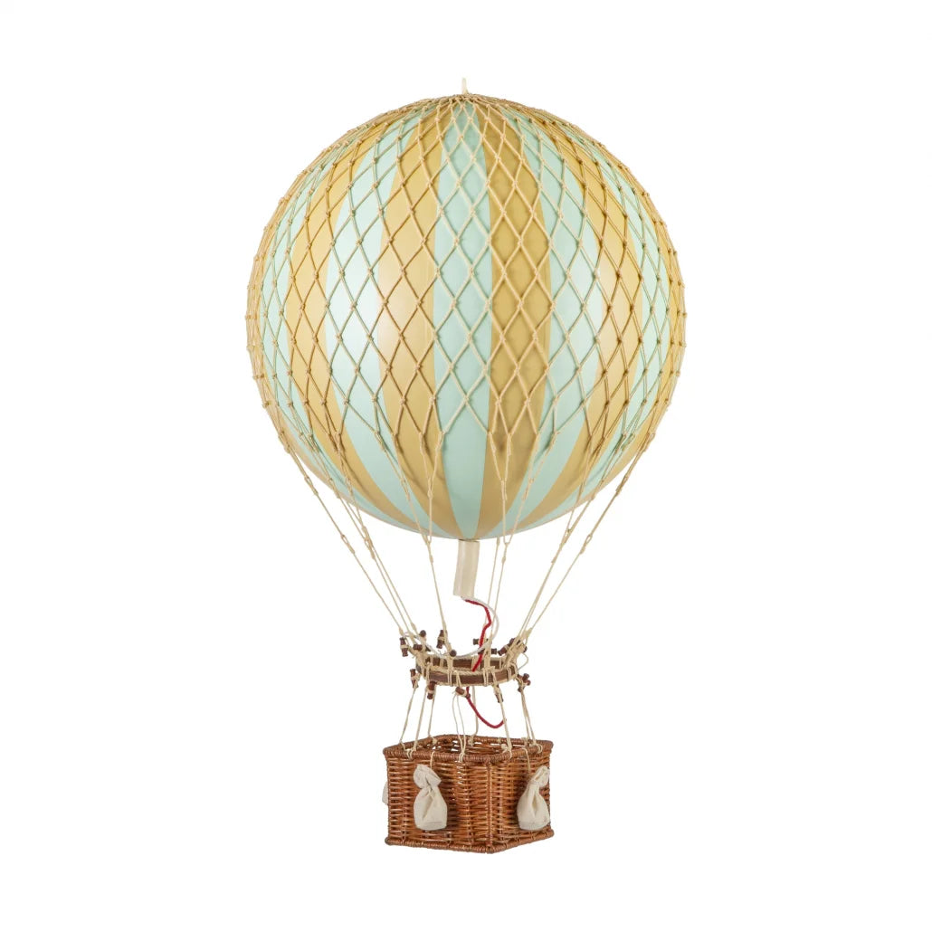 Travels Light, Mint