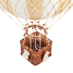 Royal Aereo, White Ivory