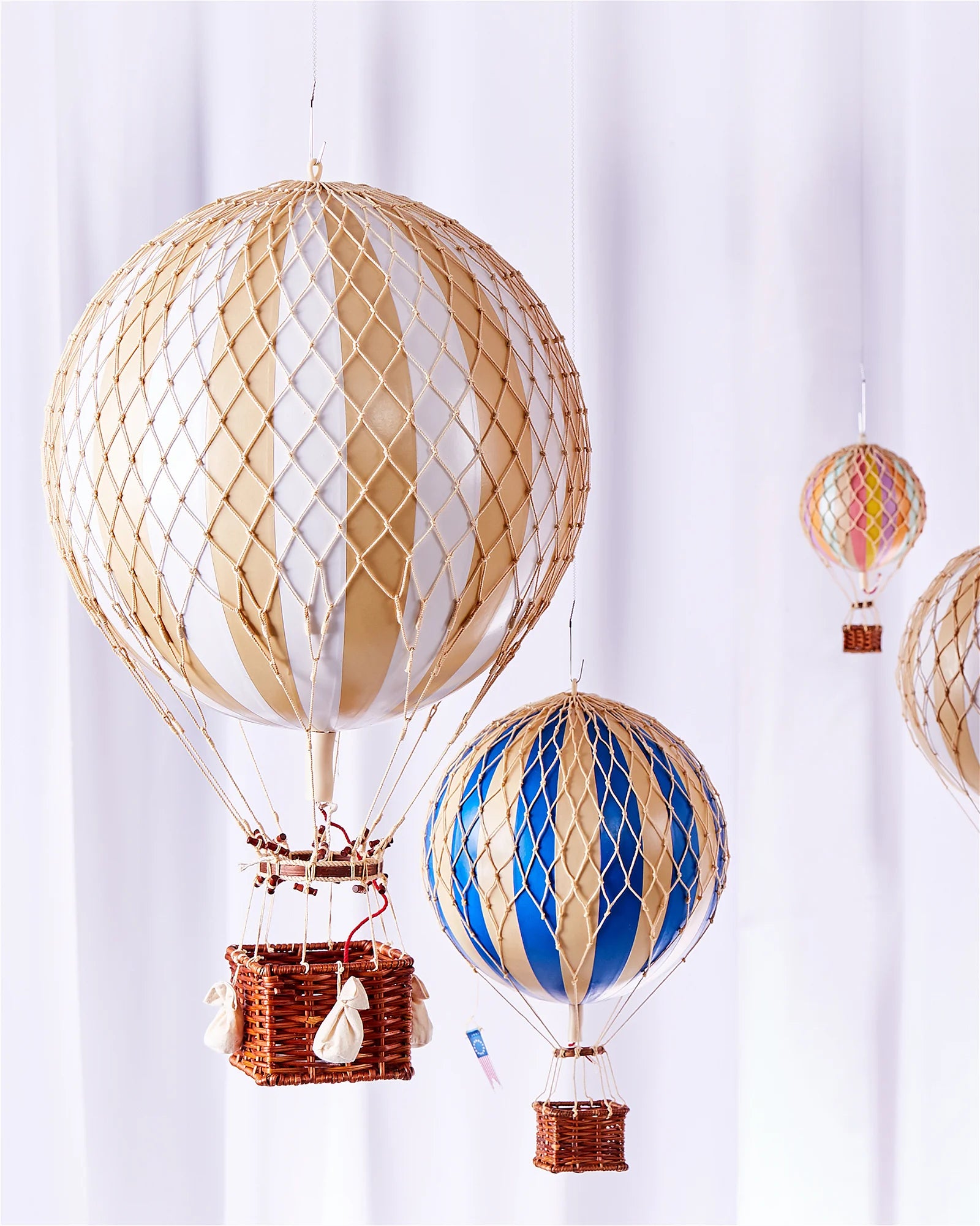 Royal Aereo, White Ivory